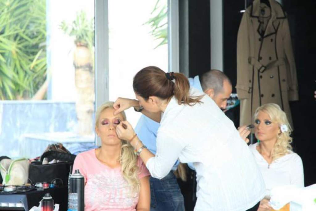 Penthouse Modelcamp: Stella Styles nackt unter Palmen Penthouse Modelcamp: Stella Styles nackt unter Palmen