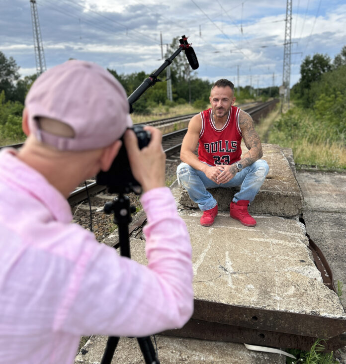 Snake-Dave im Interview: Die Schlange im Regenbogen der Lust Snake-Dave im Interview: Die Schlange im Regenbogen der Lust