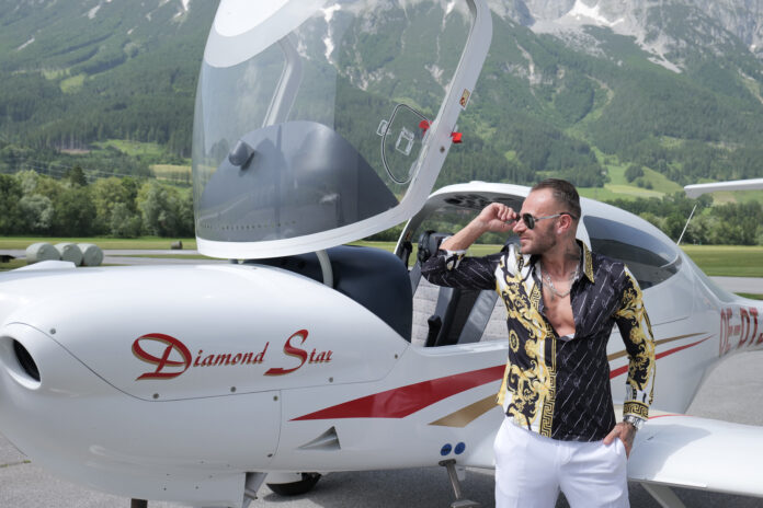 Snake-Dave im Interview: Die Schlange im Regenbogen der Lust Snake-Dave im Interview: Die Schlange im Regenbogen der Lust