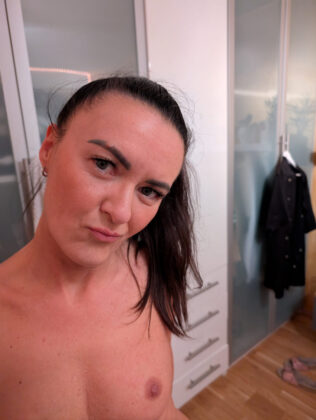 Wet Lana: GAN Girl des Monats (Juni 2025) 26
