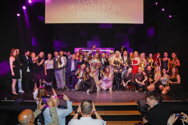 Gesamtes Siegerfoto der VENUS Awards 2025 mit allen Preisträgern und Preisträgerinnen