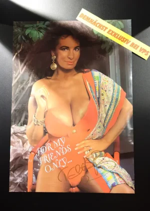 Ein signiertes nostalgisches Teresa-Orlowski-Foto mit einem Hinweis auf eine exklusive Veröffentlichung bei VPS Film.