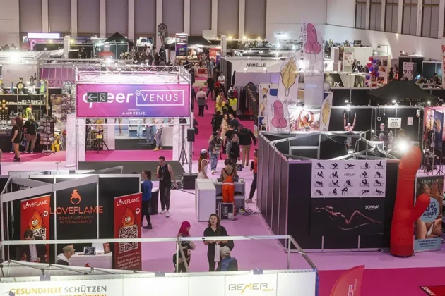 Print lebt: 2026 bekommt die Erotikbranche ihr eigenes CREATORMAGAZIN Besucher und Aussteller auf der Erotikmesse VENUS Berlin – eines der wichtigsten Events der Branche