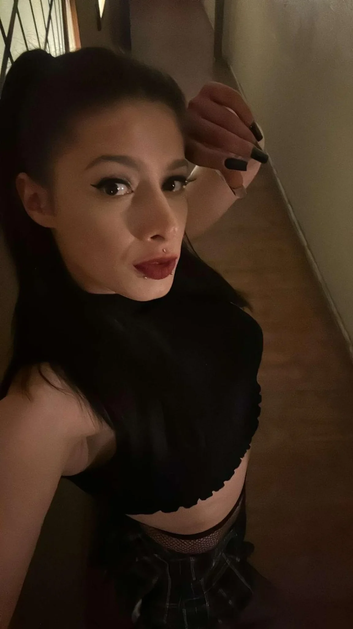 Larissa-TS: Ein neues TS-Girl am deutschen Erotikhimmel Larissa-TS – Domina-Look, Trans-Darstellerin aus dem Schwarzwald